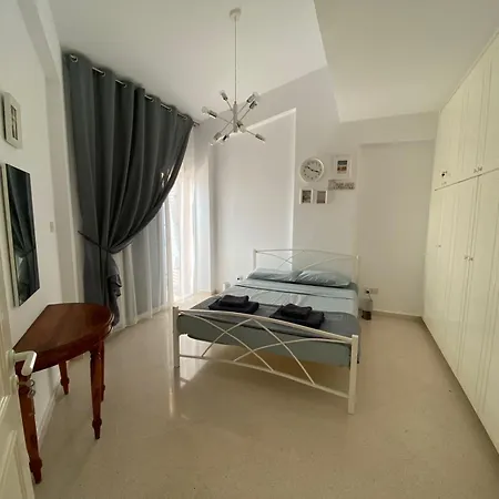 Paradise Gardens 1 Apartment